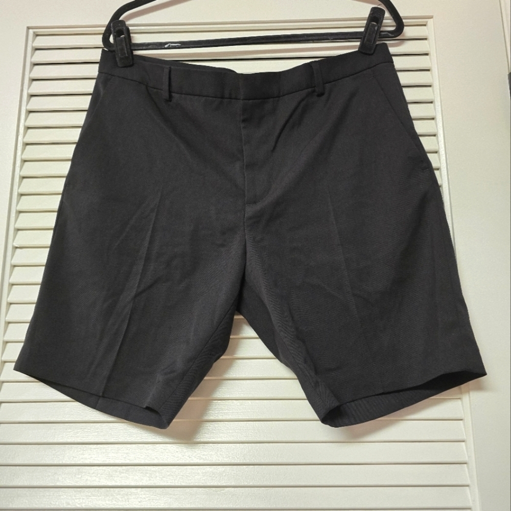 H&M - Men's Slim Fit Black Shorts